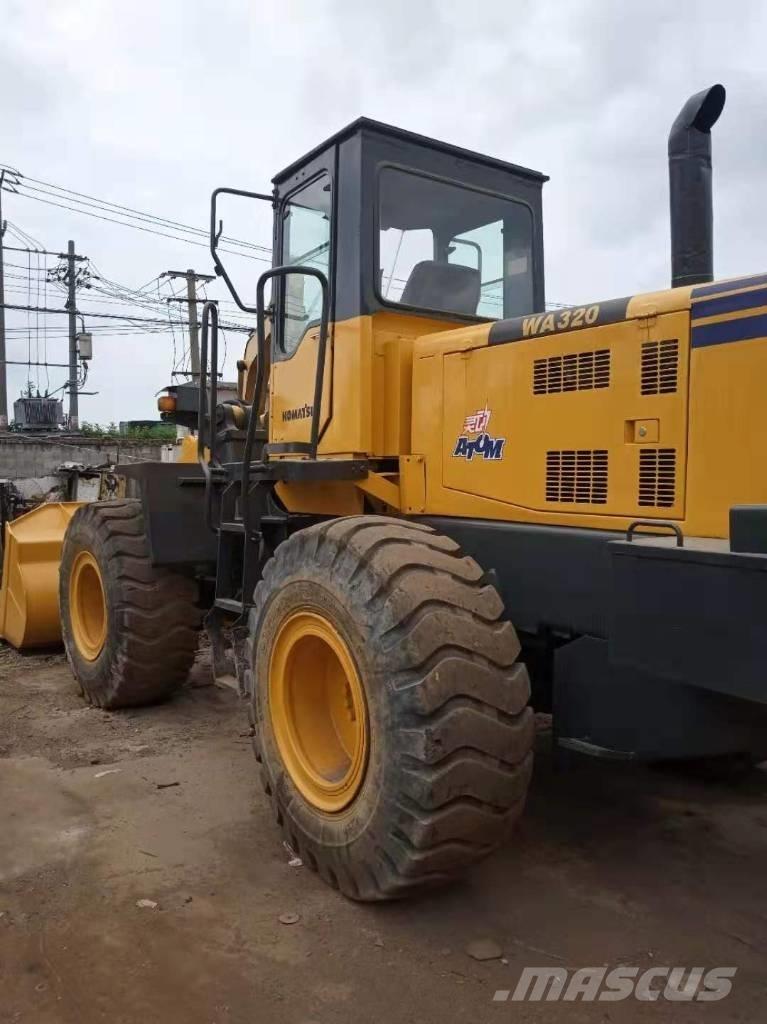 Komatsu WA 320-3 Rataslaadurid