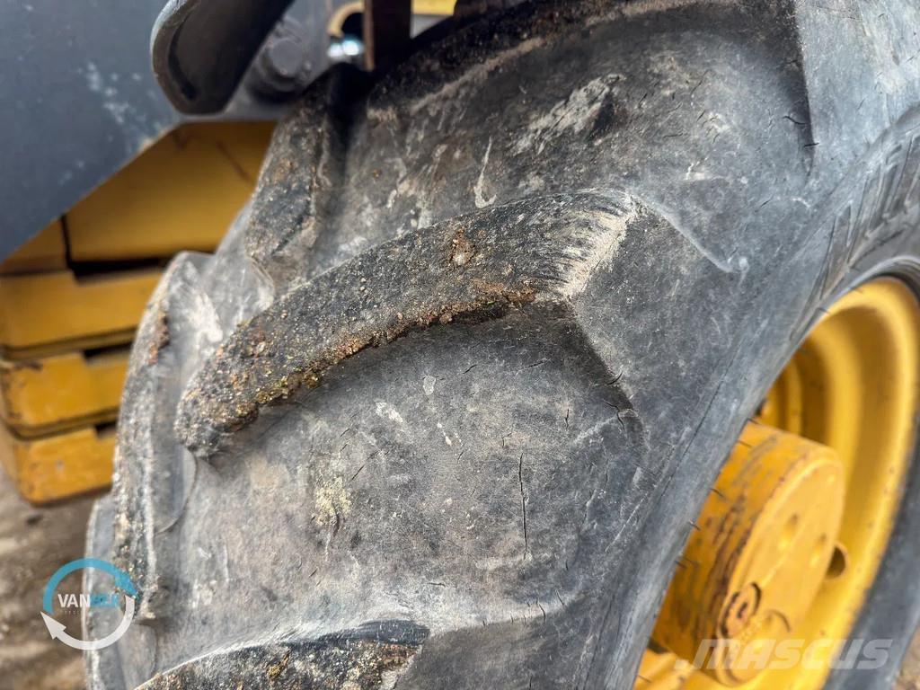 CAT 428C Ekskavaatorlaadurid