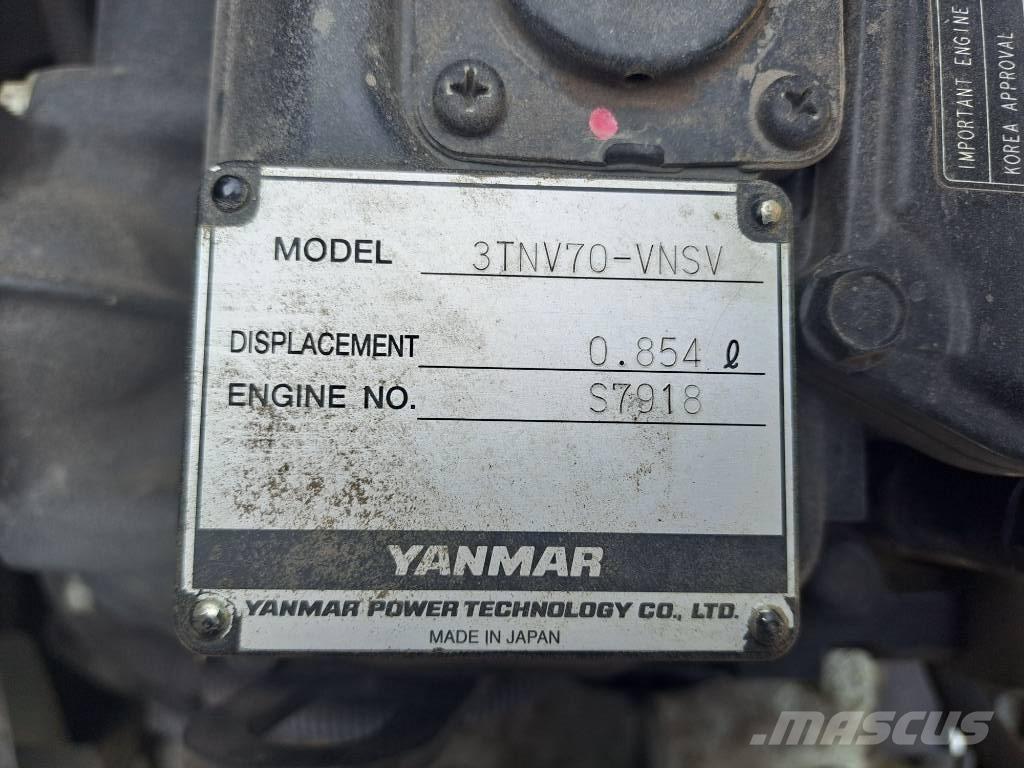Wacker Neuson 803 Roomikekskavaatorid