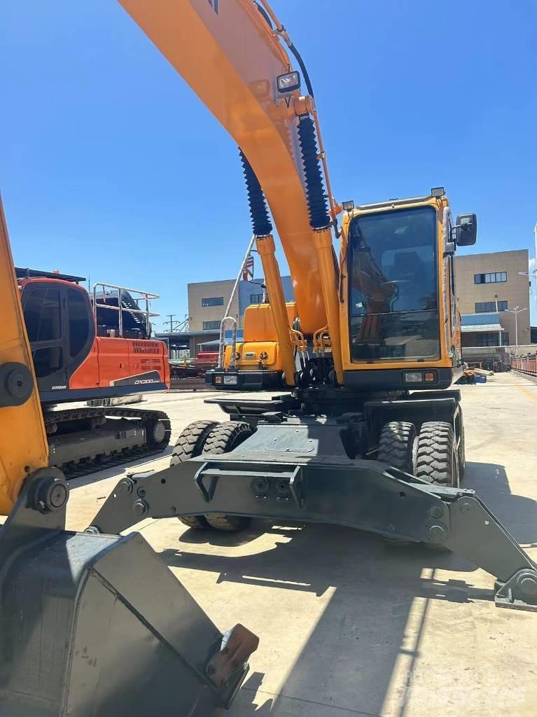 Hyundai R210W-9 Ratasekskavaatorid