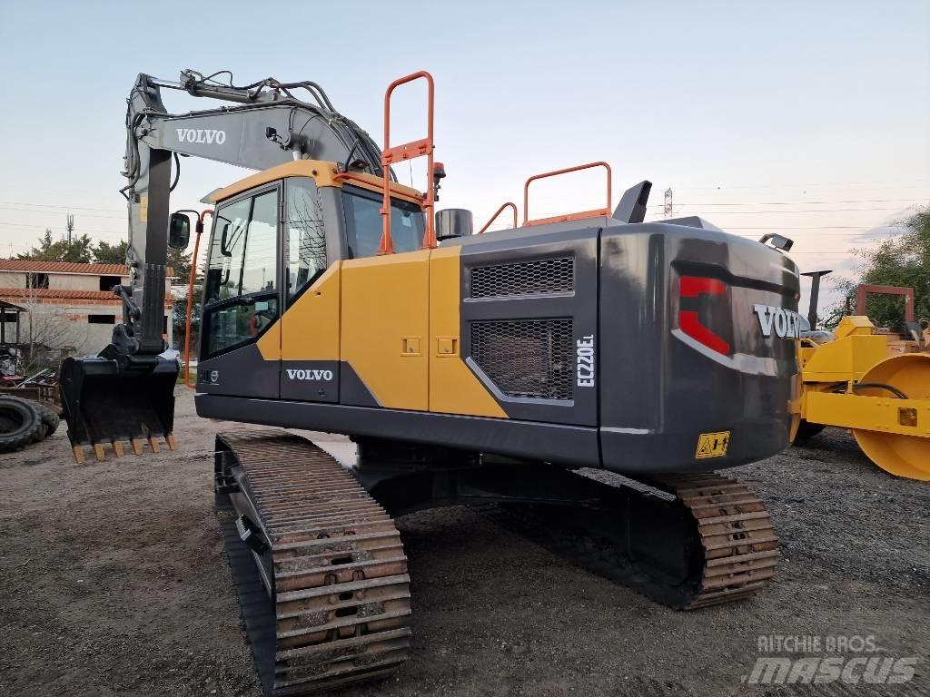 Volvo EC 220 E Roomikekskavaatorid