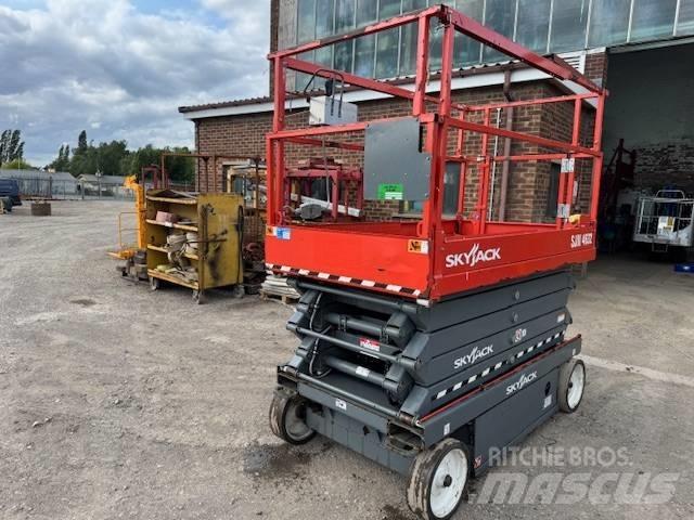 SkyJack SJ 4632 Käärtõstukid