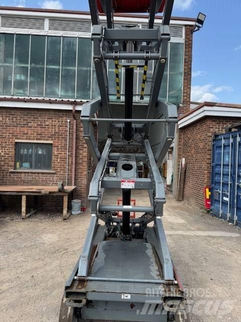 SkyJack SJ 4632 Käärtõstukid