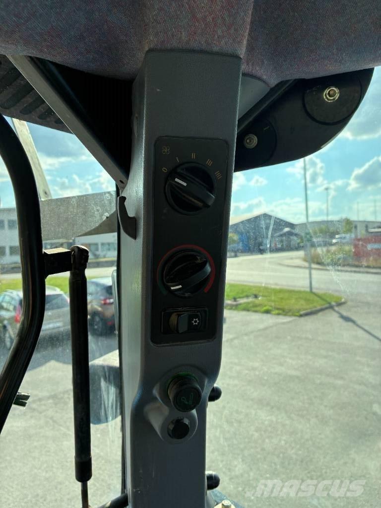New Holland TS 130 A Traktorid