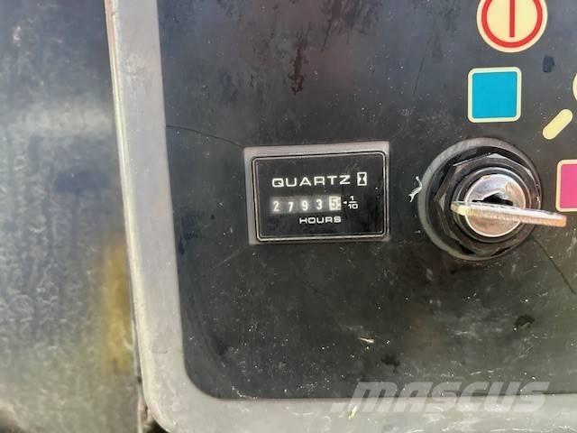 JLG 660 SJ Teleskoop poomtõstukid