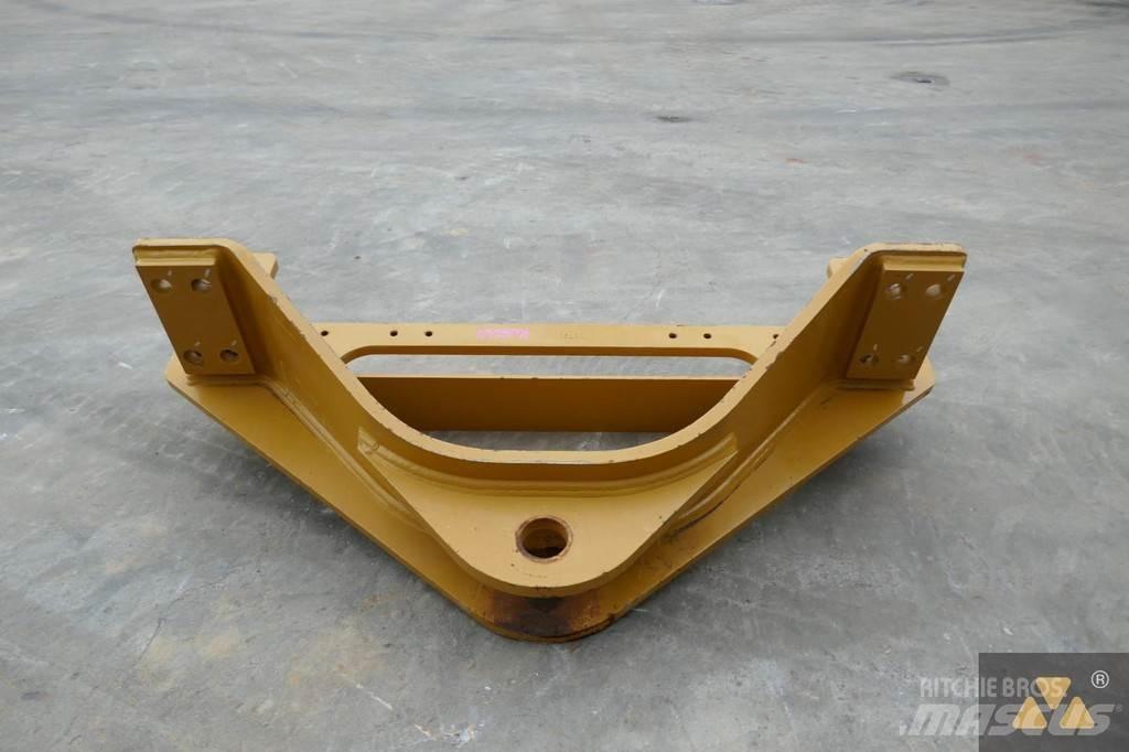 CAT 140M3 Drawbar Muud osad