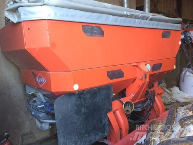 Kuhn Axis 30.1D Mineraalväetise laoturid