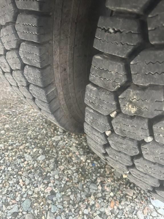 International 4400 Sadulveokid