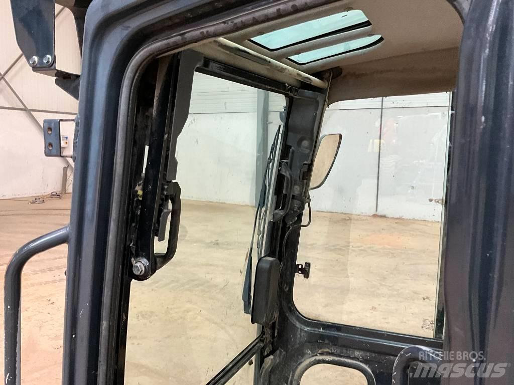 Kubota U 48-4 / U 55-4 Kabiinid