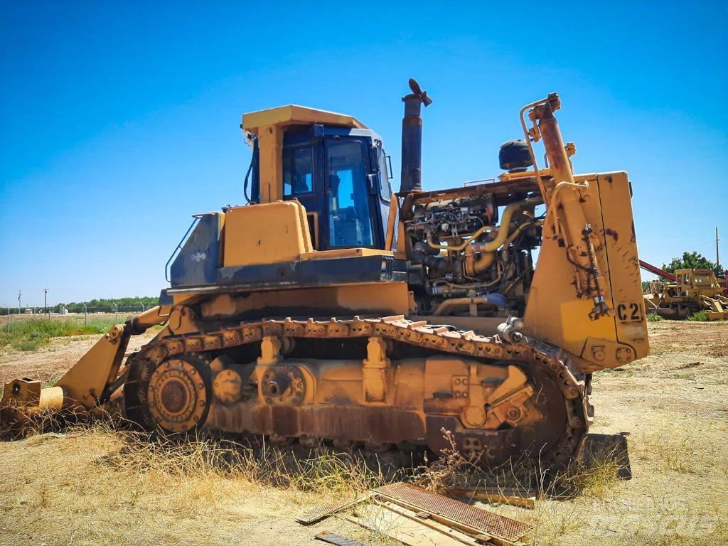 Komatsu D 375-1 Buldooserid