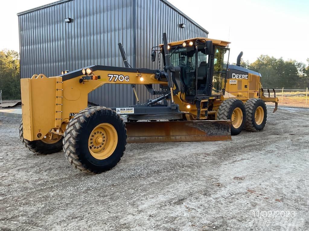 John Deere 770 G Greiderid