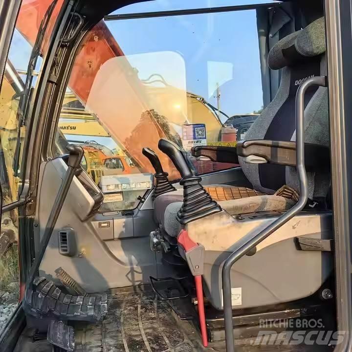 Doosan DX85-9C Roomikekskavaatorid