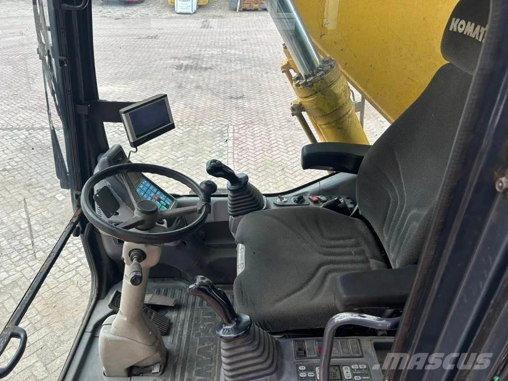Komatsu PW200 Ratasekskavaatorid