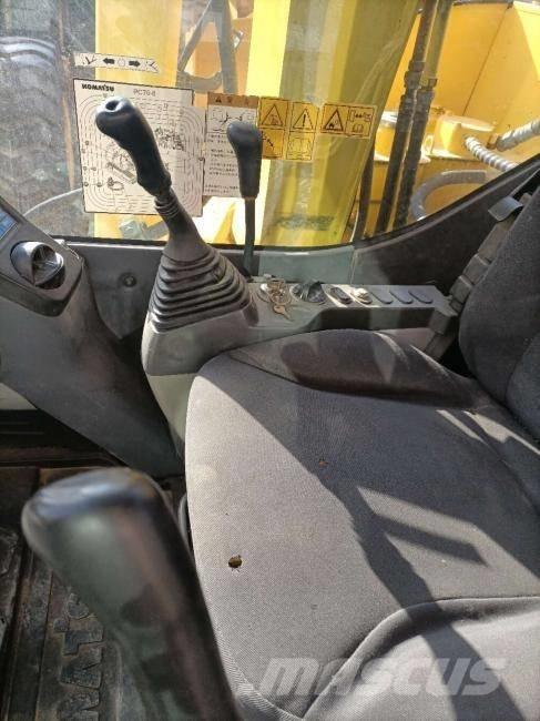 Komatsu PC 70 Roomikekskavaatorid