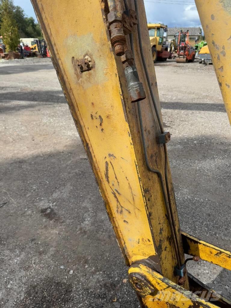 New Holland E 215 Pika noolega ekskavaatorid