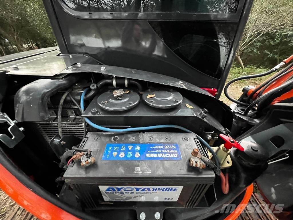 Hitachi ZX 50 U Miniekskavaatorid < 7 t