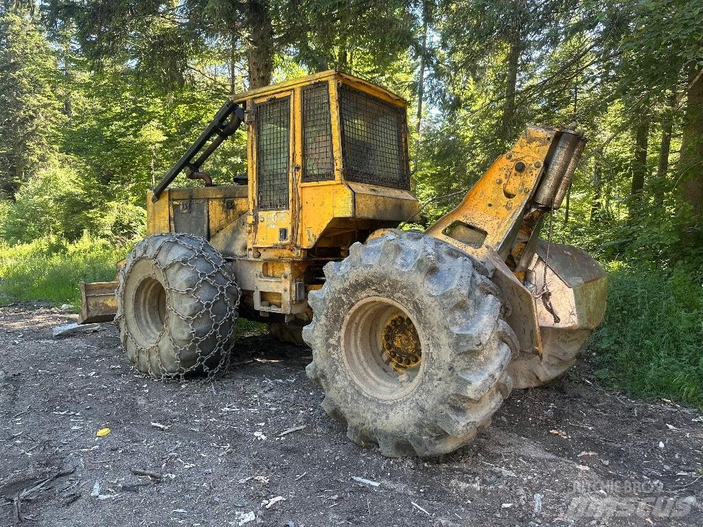 John Deere 540 E Väljaveotraktorid