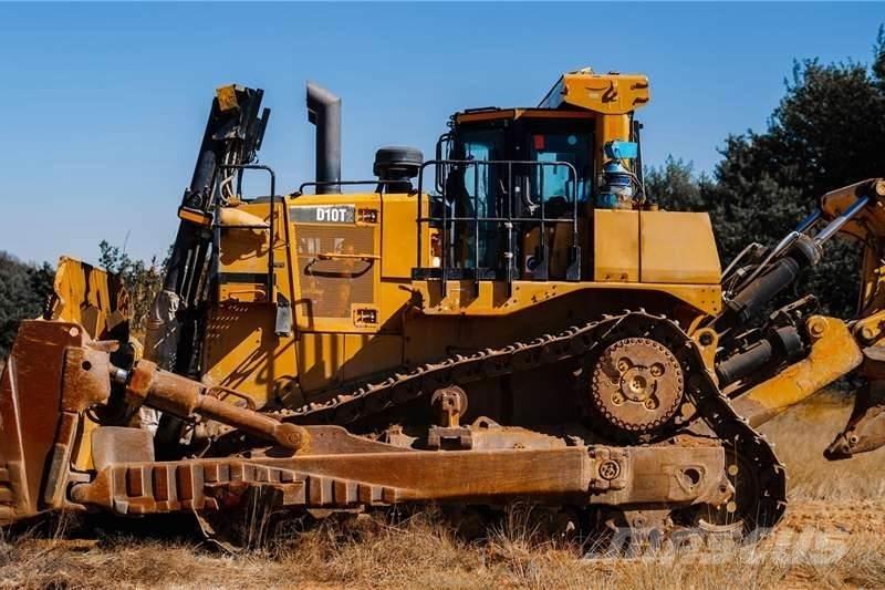 CAT D10T Buldooserid