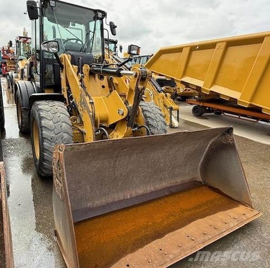 CAT 908M Rataslaadurid