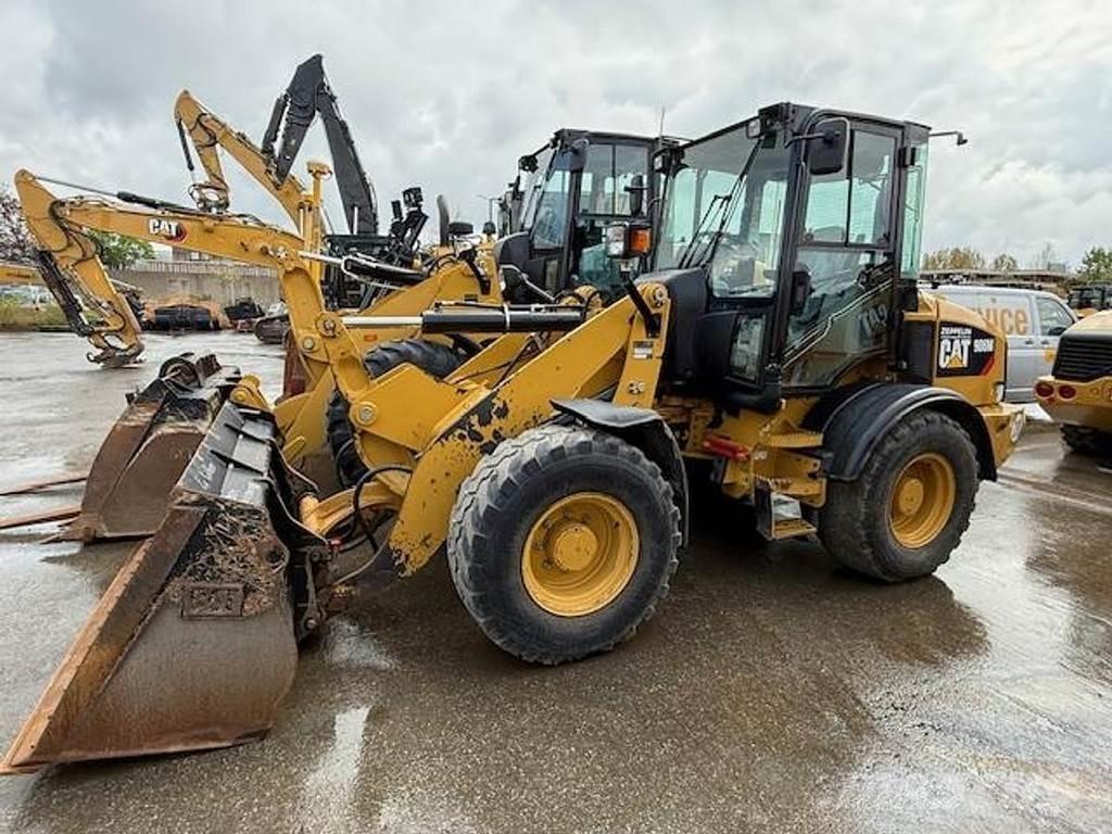 CAT 908M Rataslaadurid