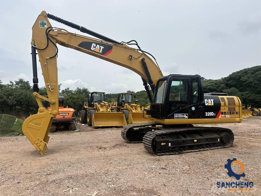 CAT 320 D 2 L Roomikekskavaatorid