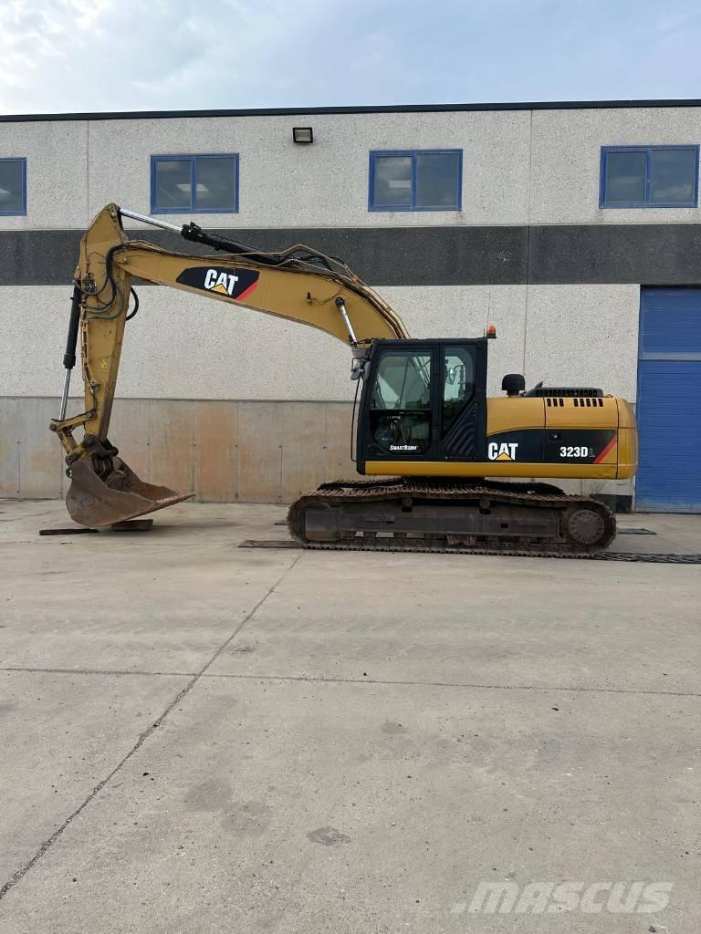 CAT 323 D LN Roomikekskavaatorid