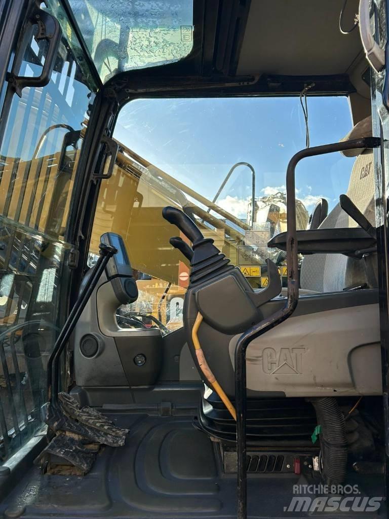 CAT 324 D L Roomikekskavaatorid