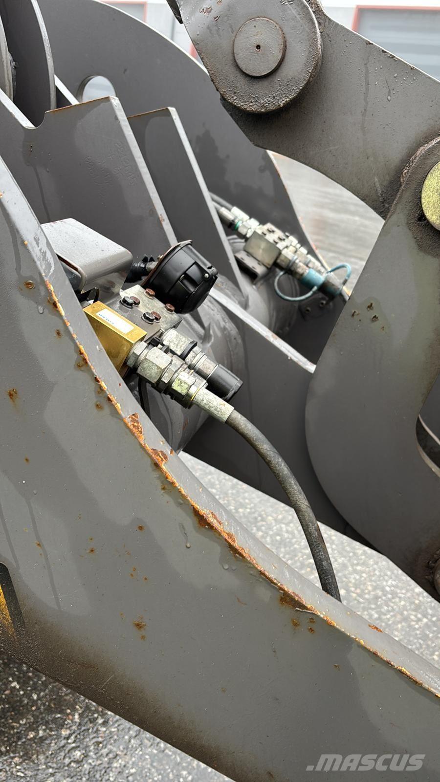 Volvo L35B Rataslaadurid