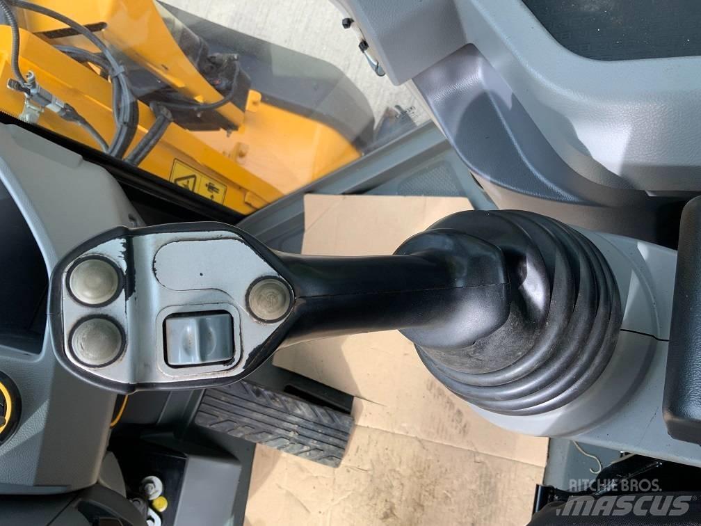 JCB 437 HT Rataslaadurid