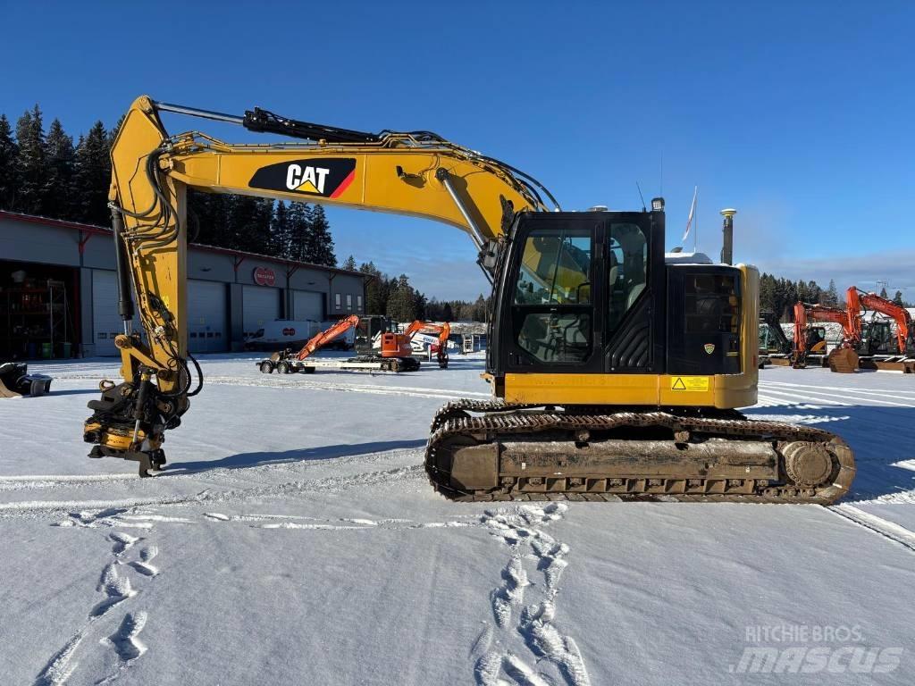 CAT 325 FL CR Roomikekskavaatorid