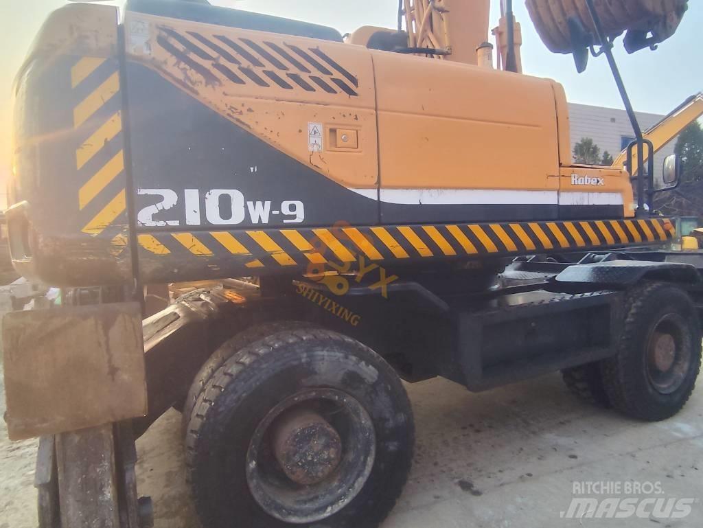 Hyundai 210W-9 Ratasekskavaatorid
