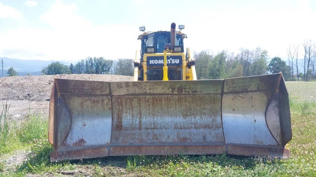 Komatsu D 65 PX-17 Buldooserid