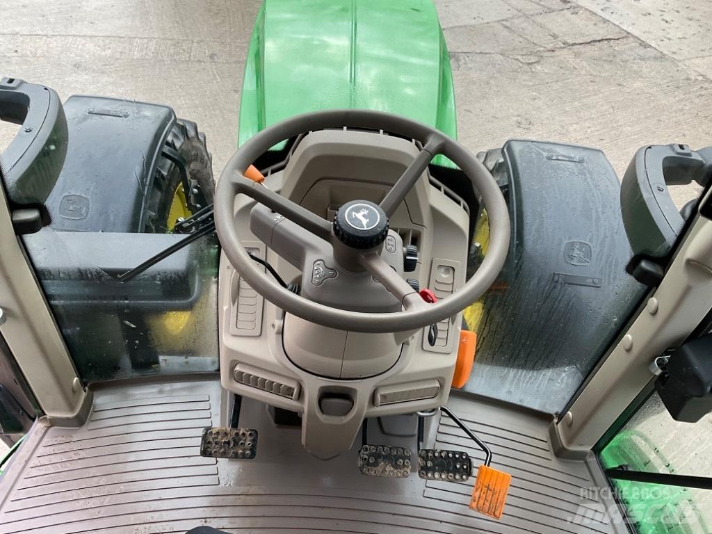 John Deere 6130 M Traktorid