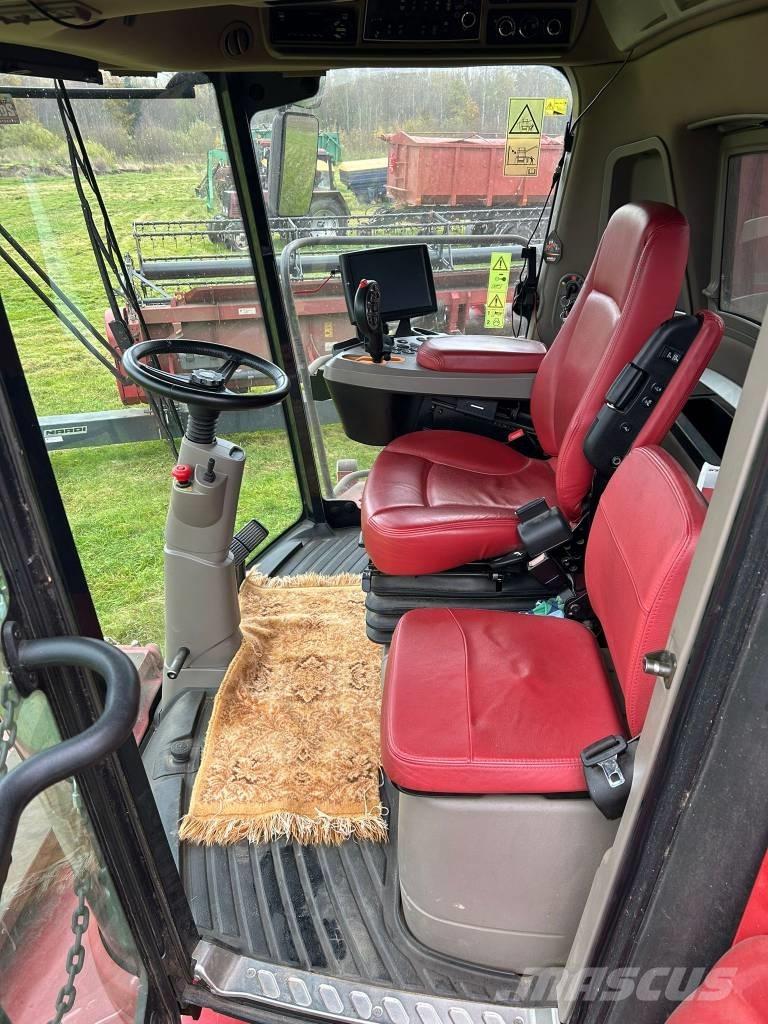 Case IH 8250 Teraviljakombainid