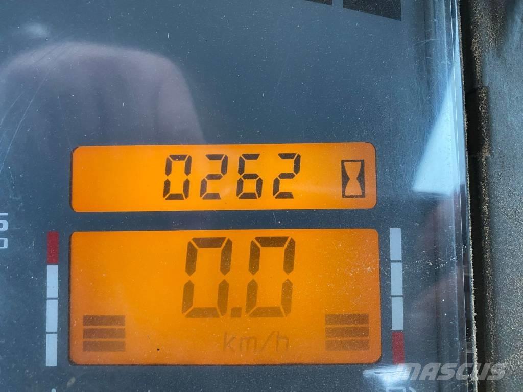 CLAAS Ares 836 RZ Traktorid