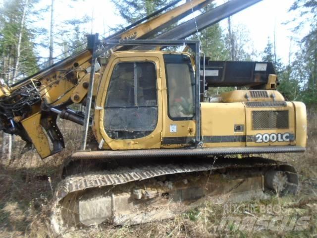 John Deere 200 LC Laasijad