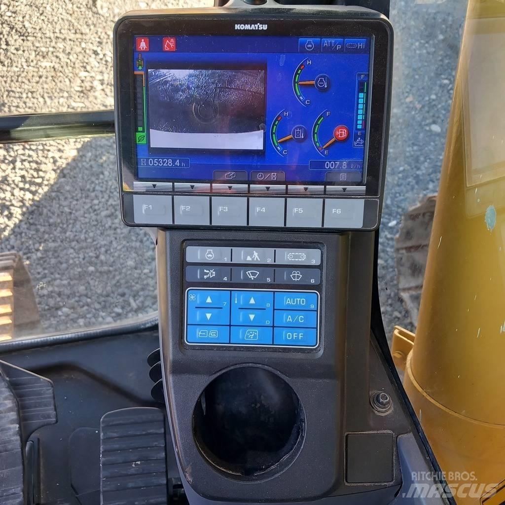 Komatsu PC 210 LC-11 Roomikekskavaatorid