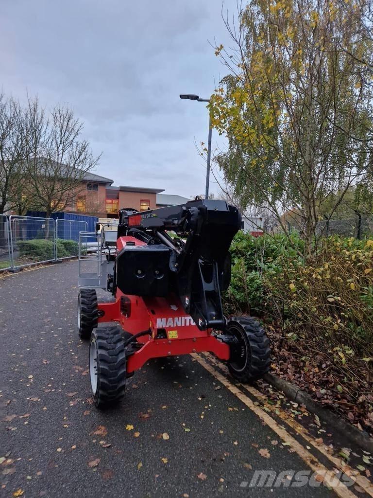 Manitou ManGo 12 Iseliikuvad poomtõstukid