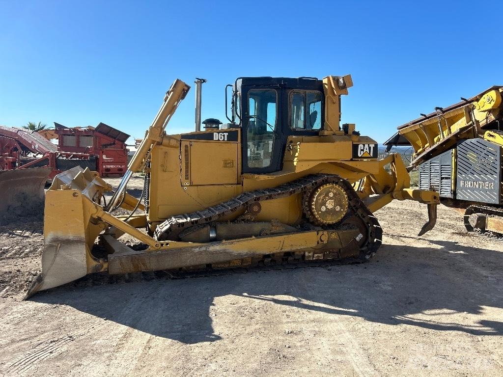 CAT D 6 T XL Buldooserid
