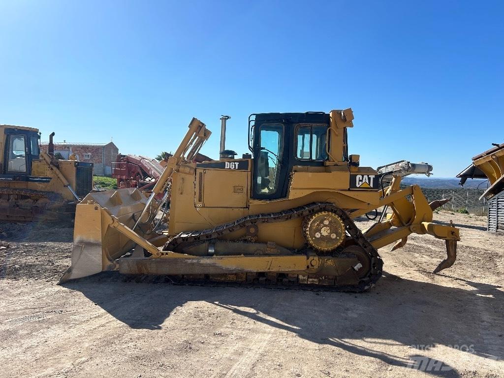CAT D 6 T XL Buldooserid