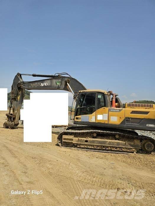 Volvo EC 300 D Roomikekskavaatorid