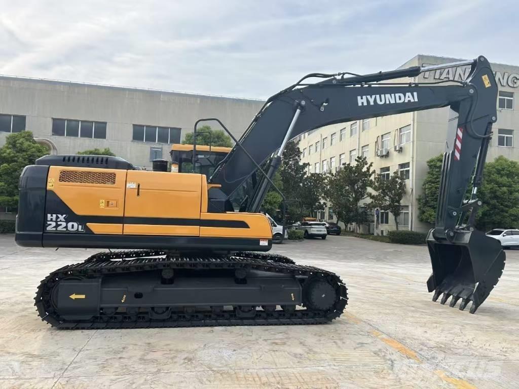Hyundai HX 220 L Roomikekskavaatorid