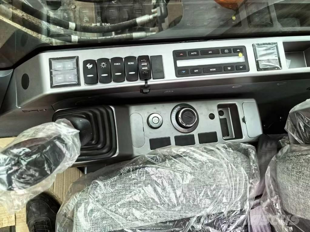 Doosan DX215 Roomikekskavaatorid