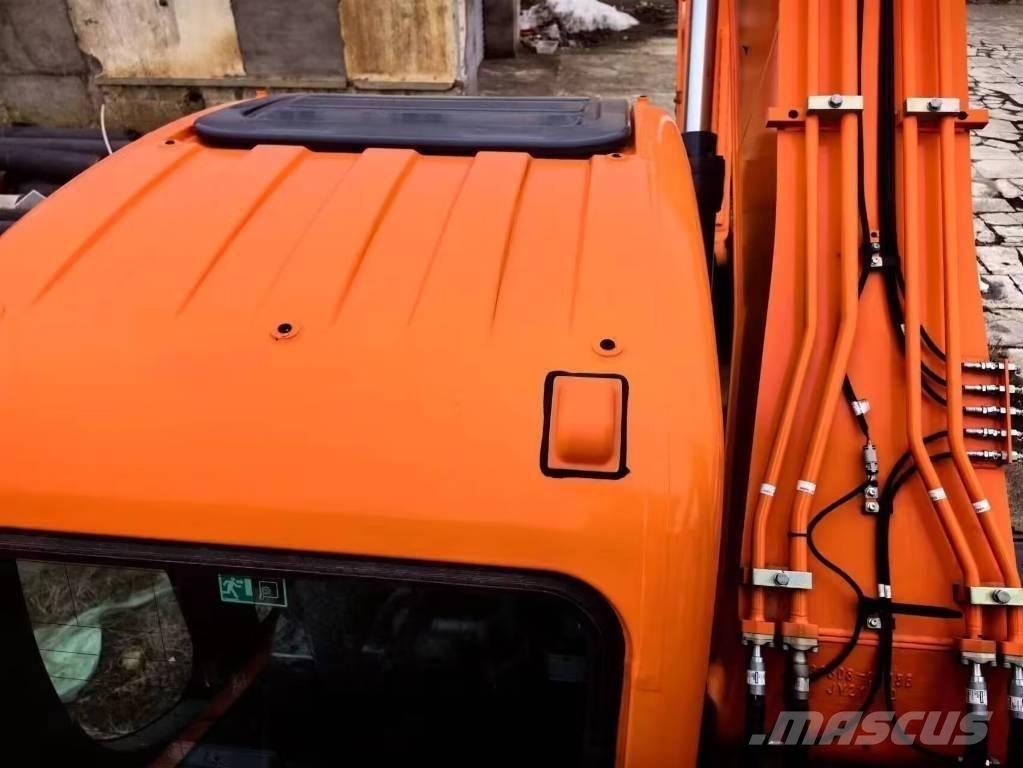 Doosan DX215 Roomikekskavaatorid