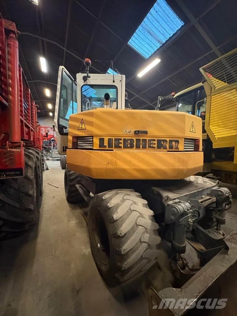 Liebherr A308 Ratasekskavaatorid