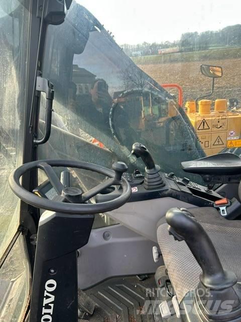 Volvo EW 220 E Ratasekskavaatorid