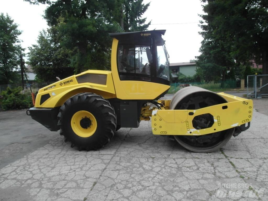 Bomag BW 213 DH-5 Ühe trumliga rullid