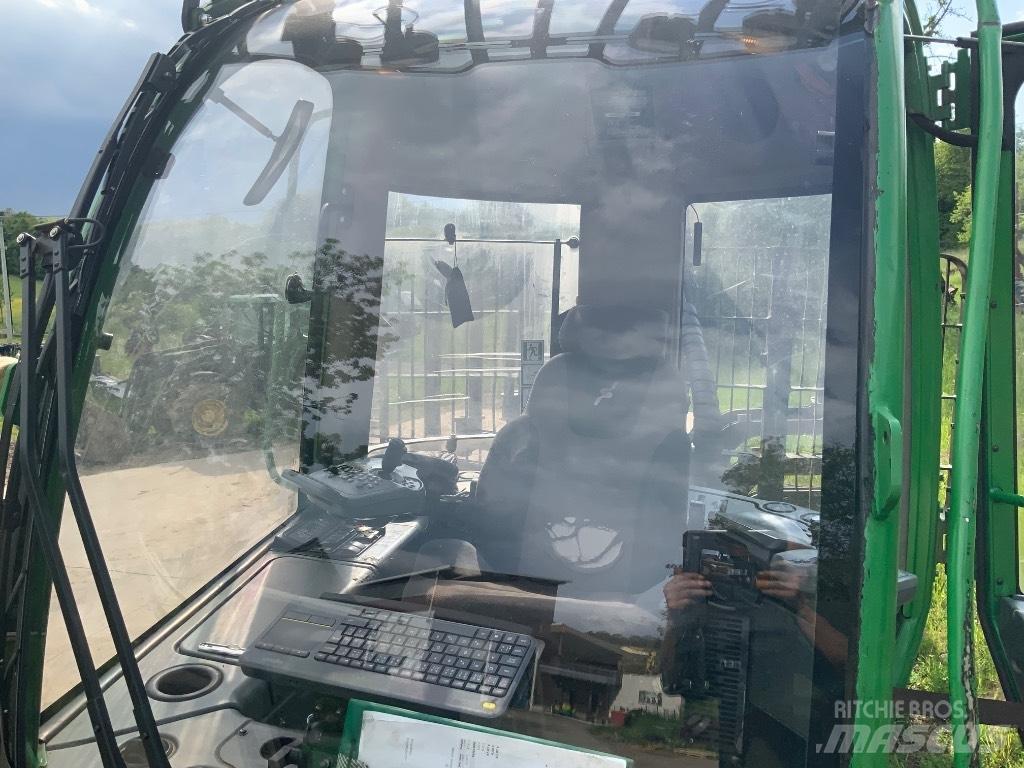 John Deere 1510 E Forwarderid