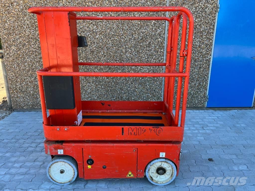 Snorkel TM 12 Vertikaalsed mast tõstukid