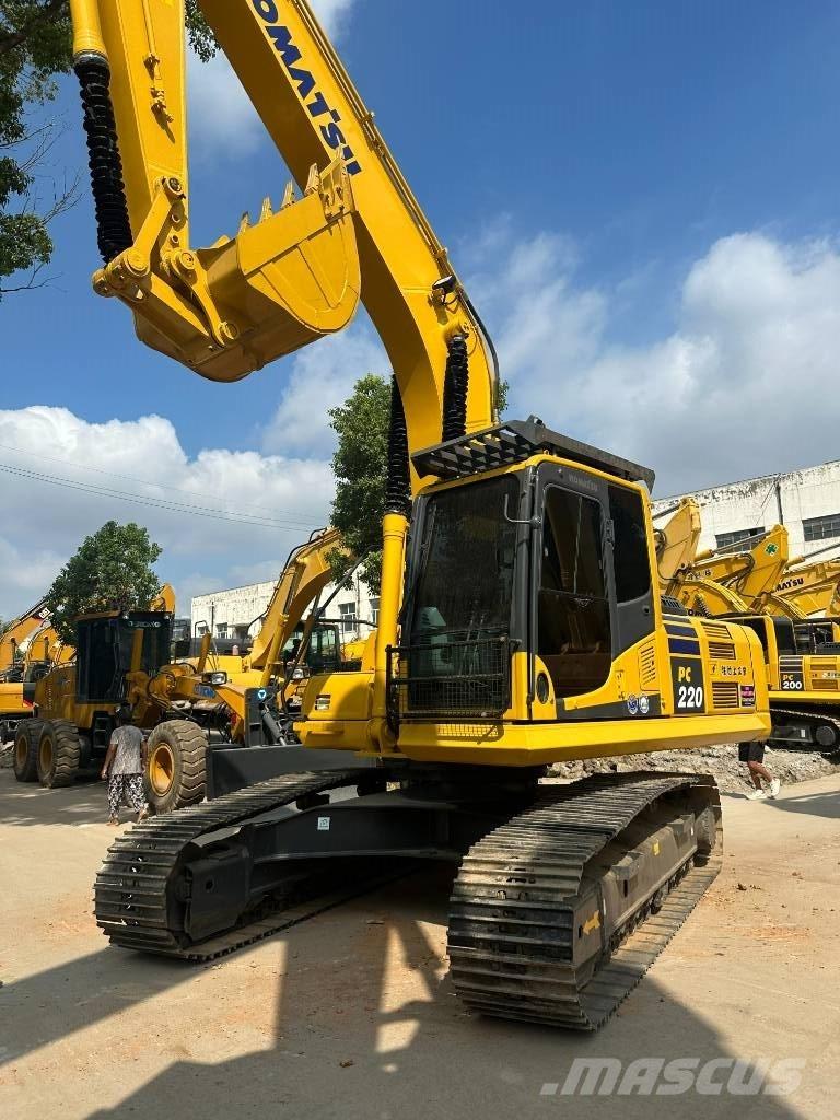 Komatsu PC220-8 Väikeekskavaatorid 7t-12t